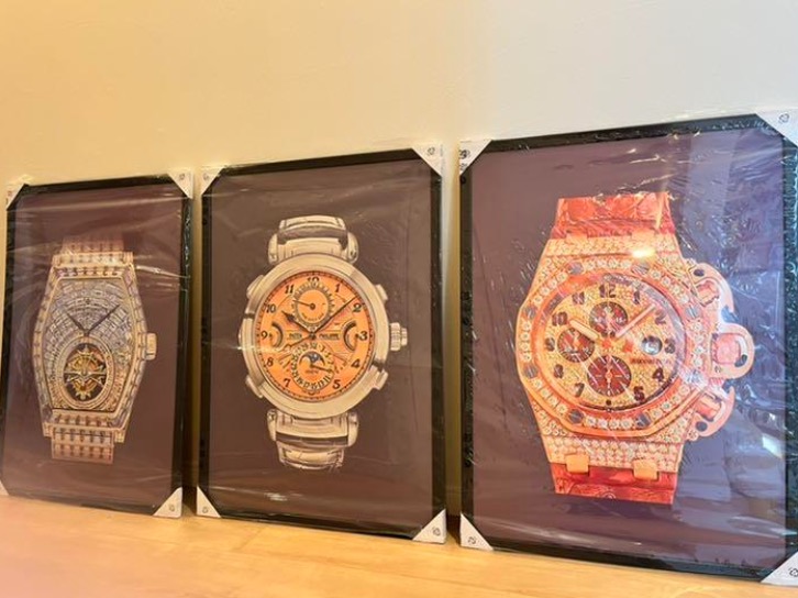 オーデマピゲはスイスの高級時計ブランドです。パテックフィリップやヴァシュロンコンスタンタンとともに世界三大時計ブランドとも呼ばれ、資産価値の高い時計としても愛されています。ここでは、オーデマピゲの詳しいブランド紹介と、そのフラッグシップであるロイヤルオークの買取相場について解説します。